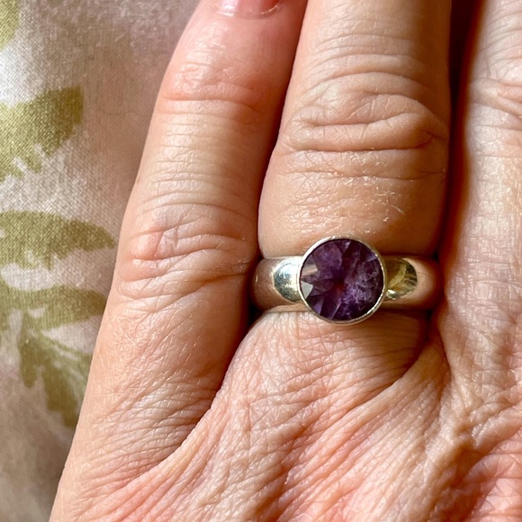 2ct AMETHYST set in Sterling Ring. Winner! MOST UNIQUE STONE & SETTING! MUST SEE - Picture 13 of 16